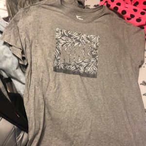 MENS NIKE XXL GRAPHIC TEE